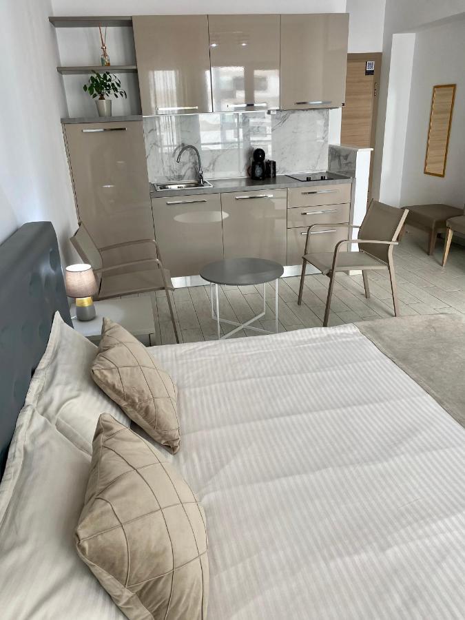 De Silva Studio Adia 4 Mamaia Exterior foto